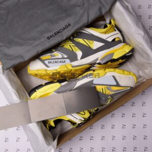 Giày Balenciaga Track 3.0 Vàng với hộp giày