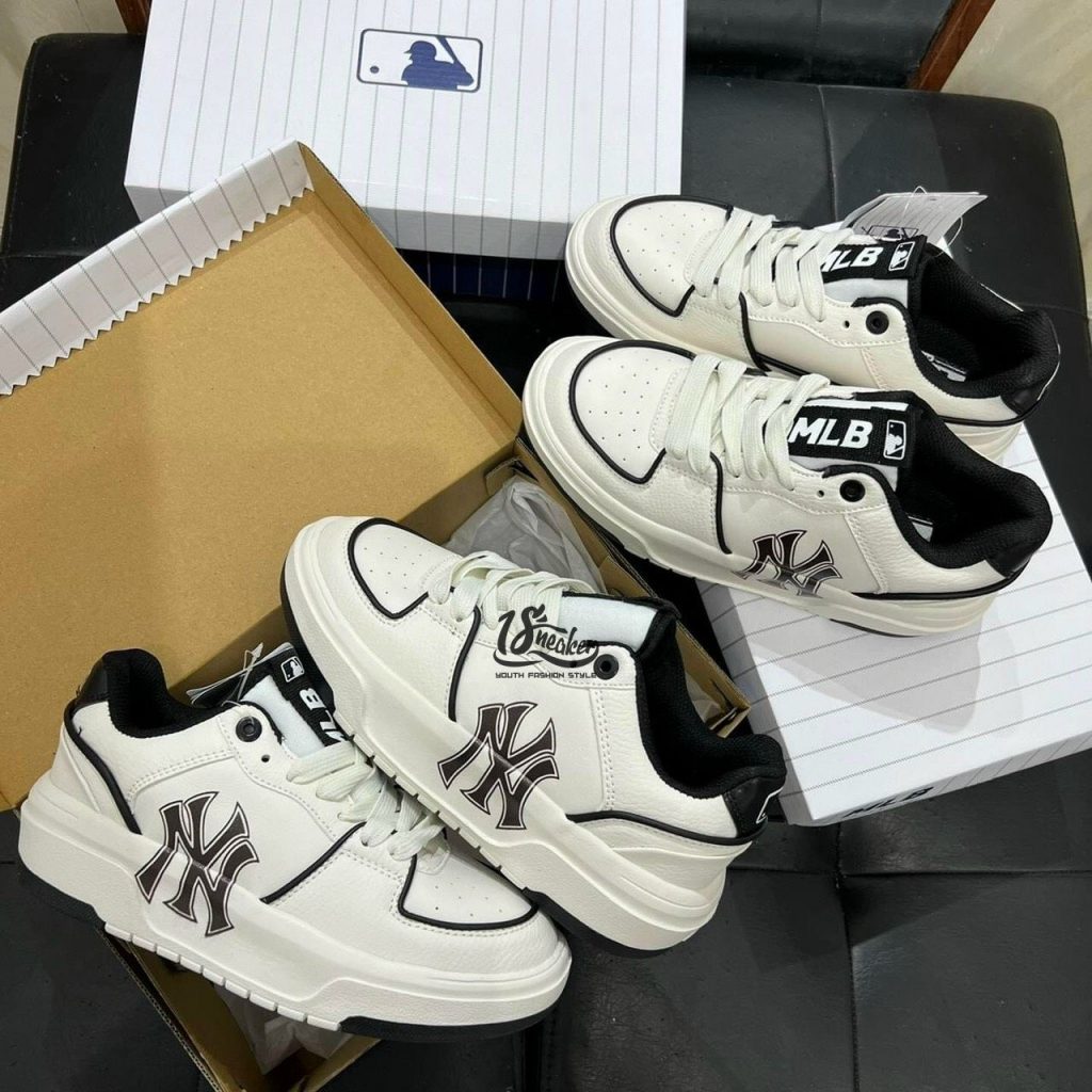 Giày MLB Chunky Liner New York Yankees White Black có diện mạo mới