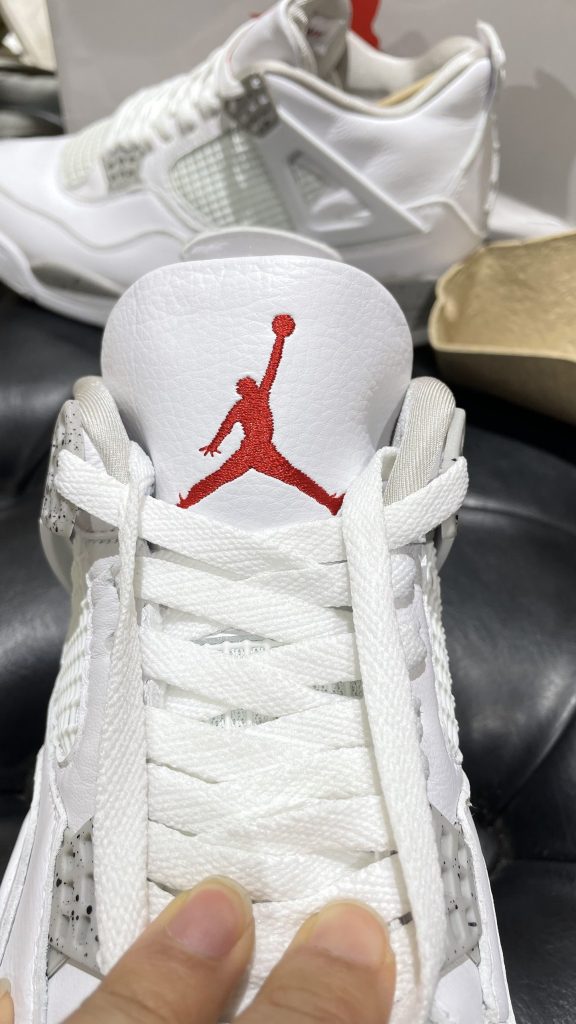 Logo đỏ đẹp và chất Nike Air Jordan 4 Retro Pure Money Logo Hàng Like Auth