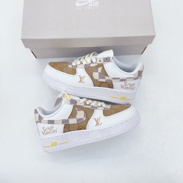 Giày Nike Air Force 1 x LV Brown Gold, góc nhìn tổng thể