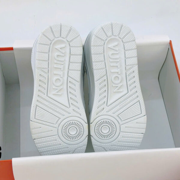 giay the thao louis vuitton trainer sneaker all white 4
