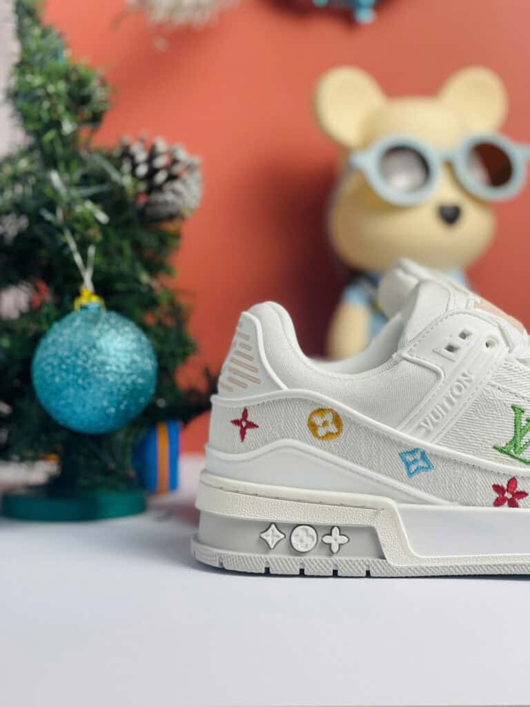 Louis Vuitton LV Trainer Floral Motif White Denim Like Auth louis vuitton lv trainer Floral motif white denim like auth 7
