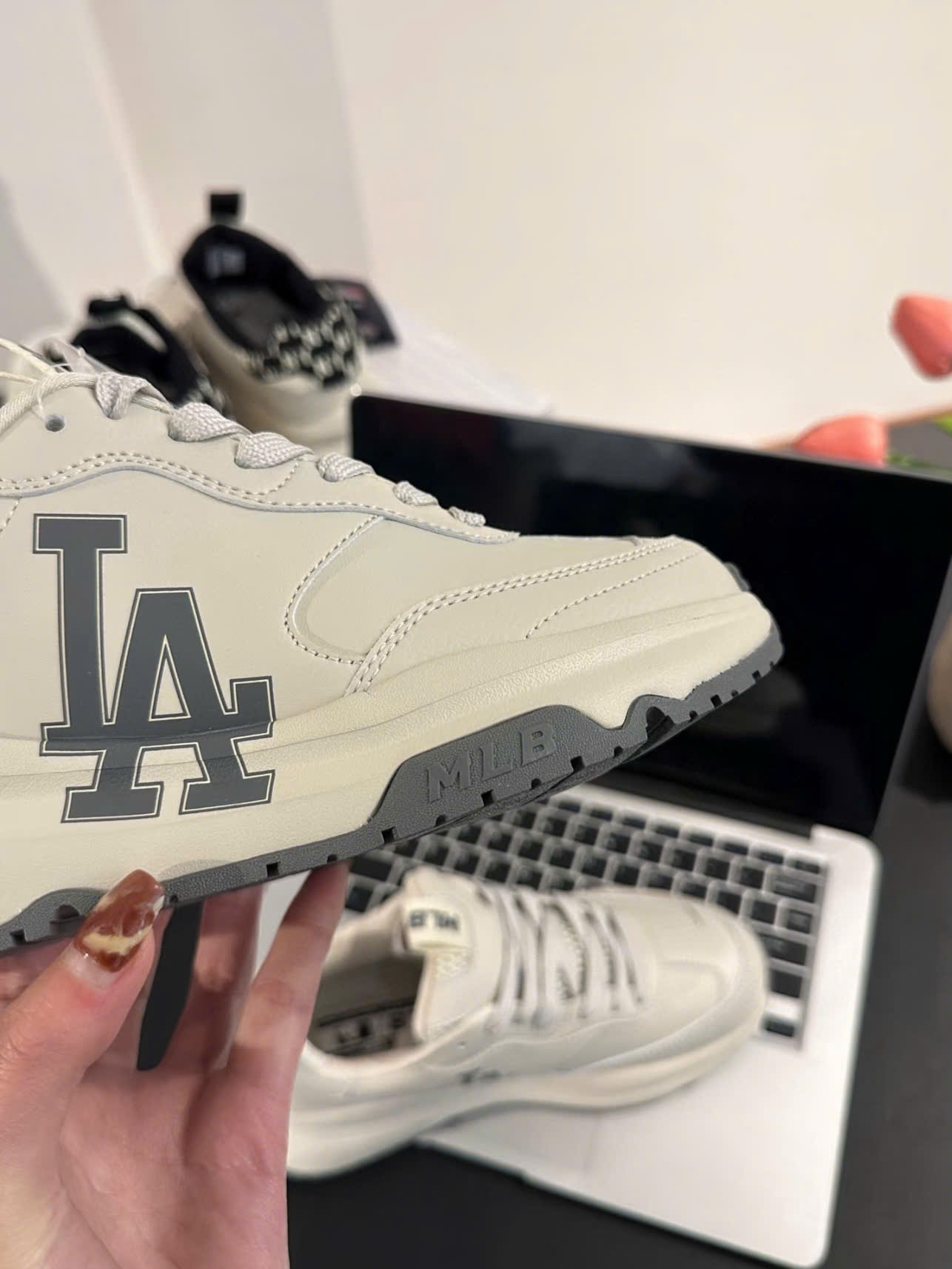 Giay Mlb Chunky Runner Basic La Dodgers Ivory 2 1