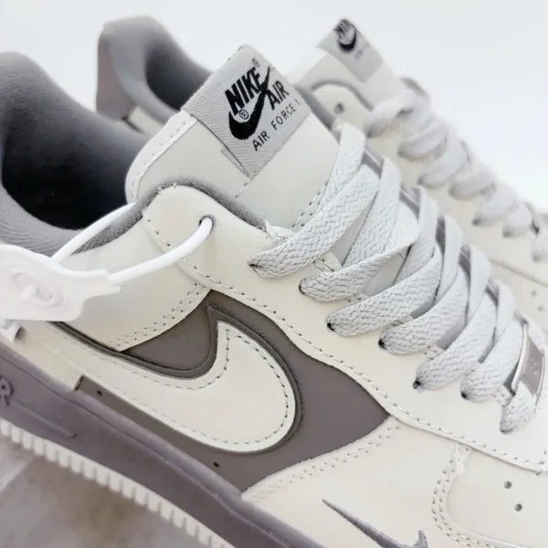 Nike Air Force 1 Low 07 Crock Grey - Chi tiết da cá sấu
