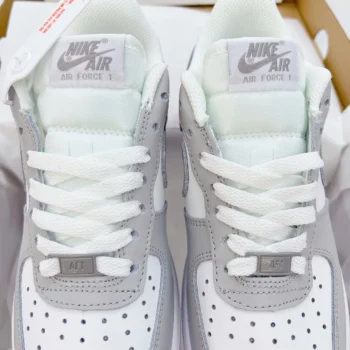 Nike Air Force 1 Low Year Of The Snake - Góc chụp từ trên xuống