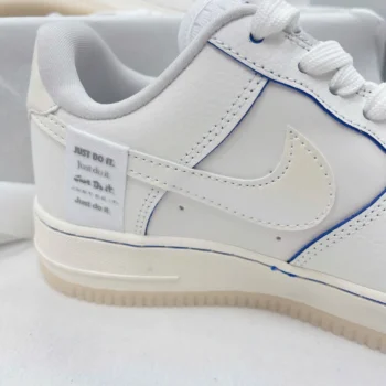 Nike Air Force 1 Low Global Sail Game Royal - Cận cảnh chất liệu da