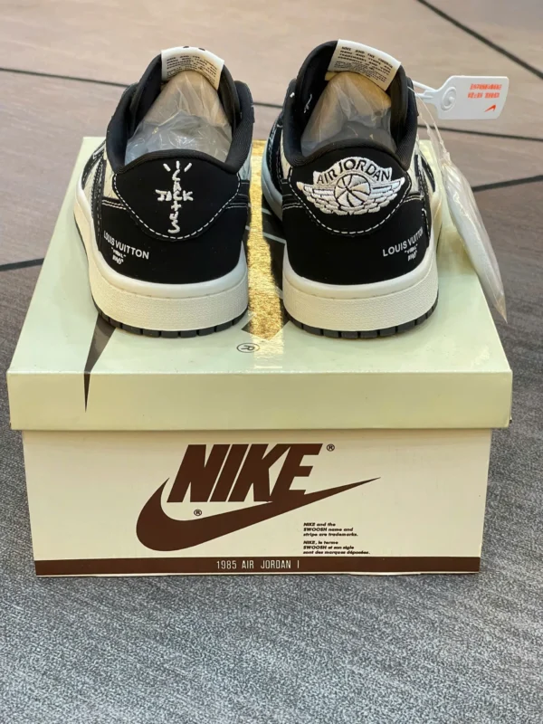Travis Scott x Nike Air Jordan 1 Low x Louis VuittonAir Jordan 1 Low Moc Nguoc 1Sneaker 5