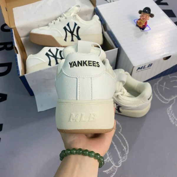 giay mlb chunky wide new york yankees 1