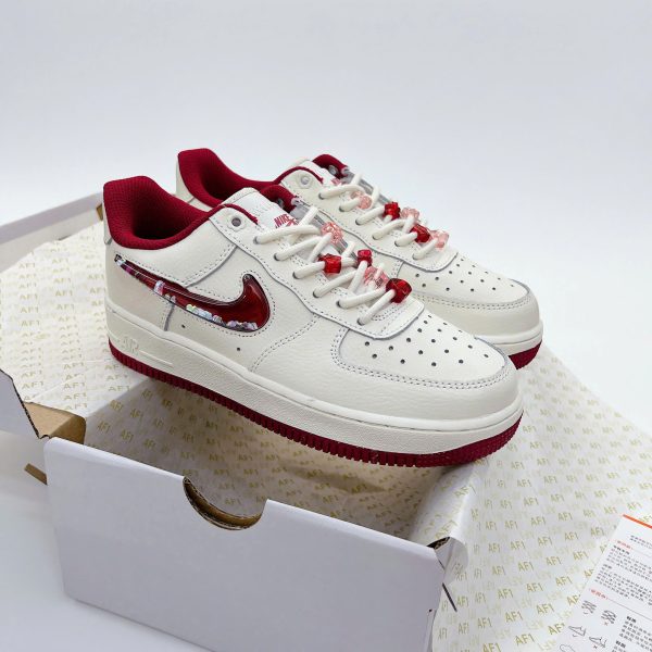 Giay Nike Air Force 1 Low Valentines Day Glitter Swoosh 2024 FZ5068 161 2