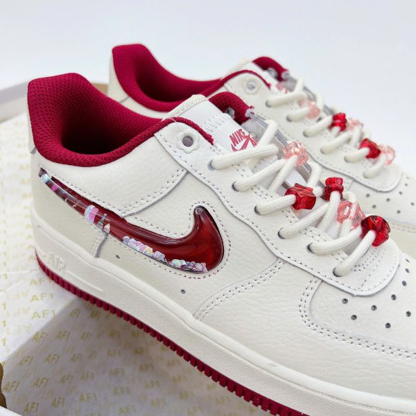 Giay Nike Air Force 1 Low Valentines Day Glitter Swoosh 2024 FZ5068 161 3