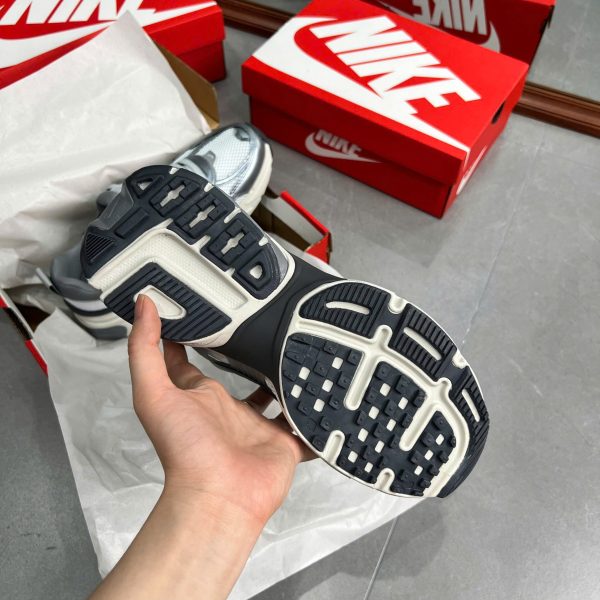 V2K Run ‘Pure Platinum Wolf Grey Best Quality Deal 4 scaled