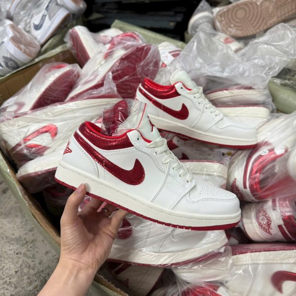 Giay Air Jordan 1 Low ‘Metallic Red Swoosh HJ9338 106 3