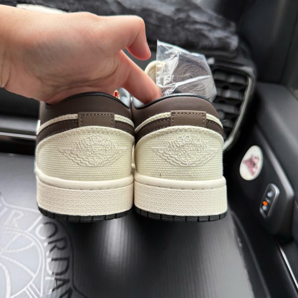 Giay Nike Air Jordan 1 Low Premium ‘Pale Ivory Baroque Brown IB8058 110 11
