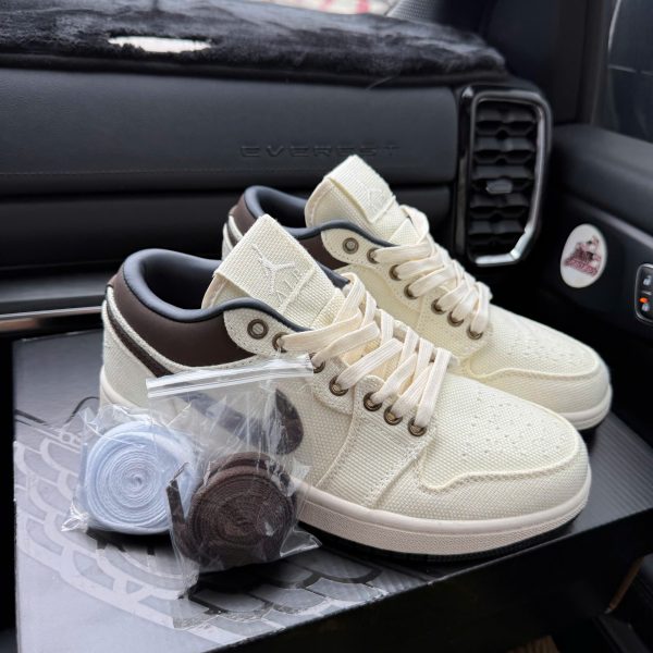 Giay Nike Air Jordan 1 Low Premium ‘Pale Ivory Baroque Brown IB8058 110 2