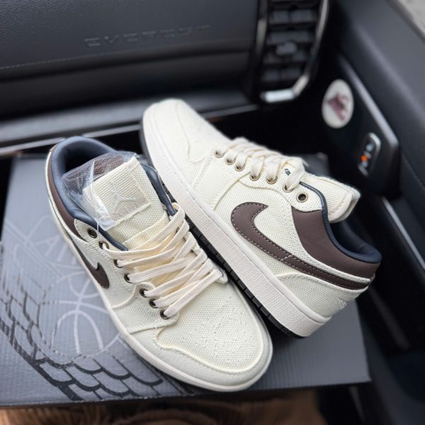 Giay Nike Air Jordan 1 Low Premium ‘Pale Ivory Baroque Brown IB8058 110 3