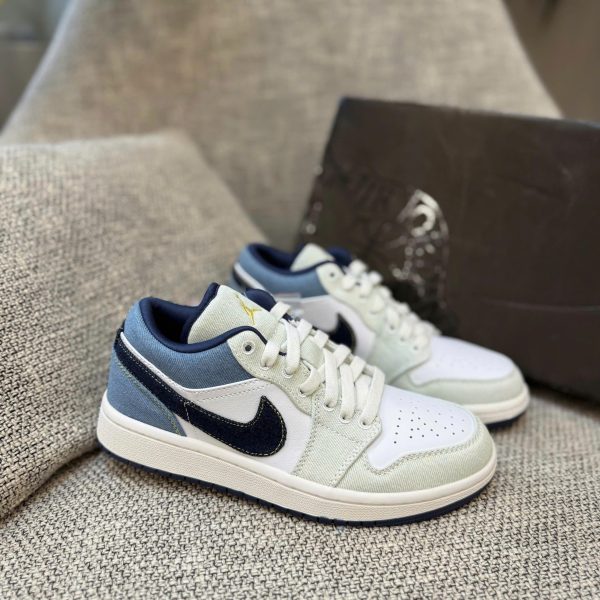 Giay Nike Air Jordan 1 Low SE ‘Light Denim Best Quality 1